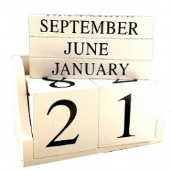 CALENDAR  TIP CUBURI PENTRU BIROU 10-1/15